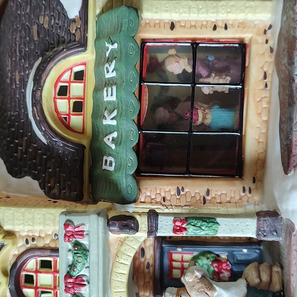 Hearthstone Porcelain Bakery - Picture 9 of 12